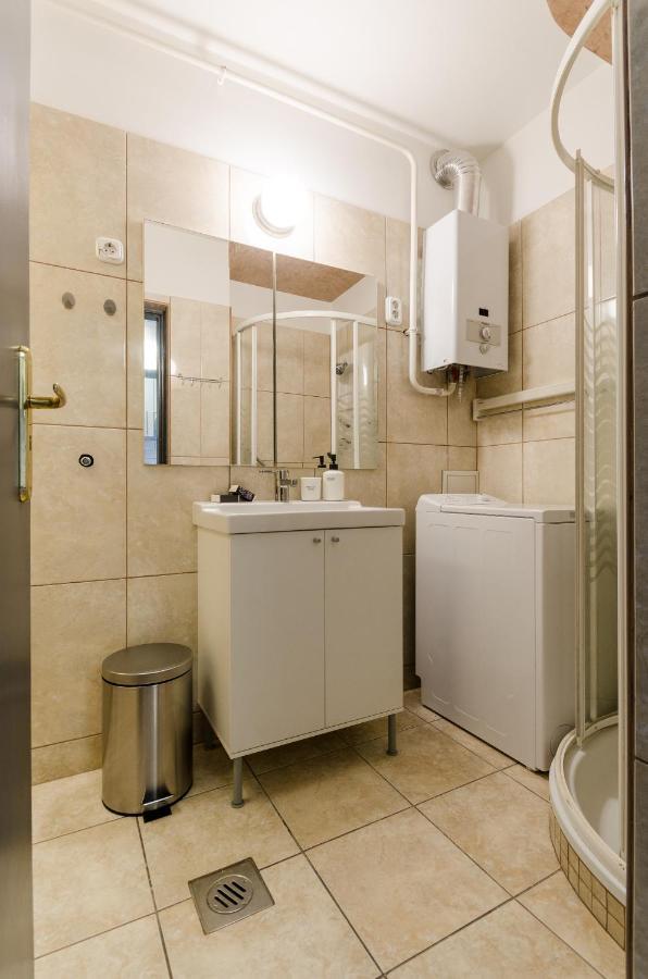 Paulay'S Studio Apartment In The City Center. Boedapest Buitenkant foto